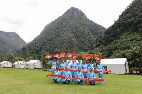 雨林里的最美夕阳红 勐腊常青艺术团将于8月15日在勐远仙境做专场演出